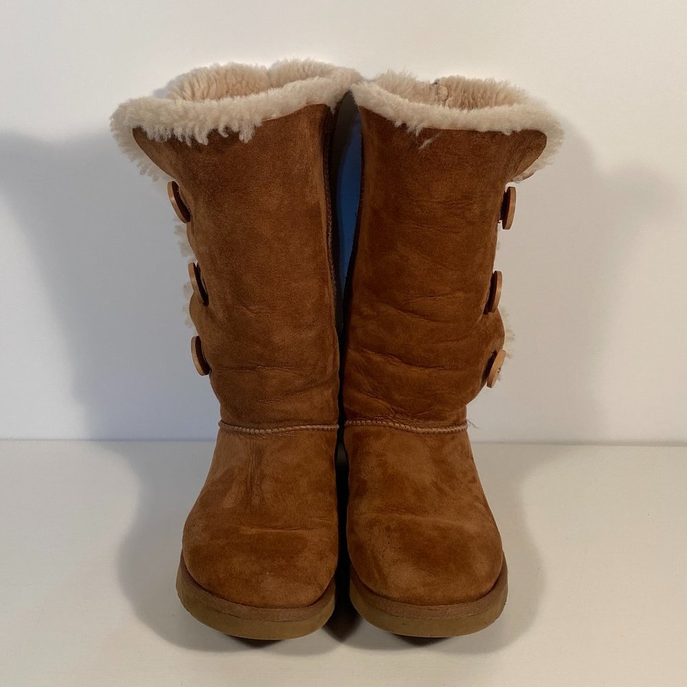 Ugg Bailey Button (1873) Chestnut Suede Shearling Button Accent Boots Women 7 - Picture 4 of 8